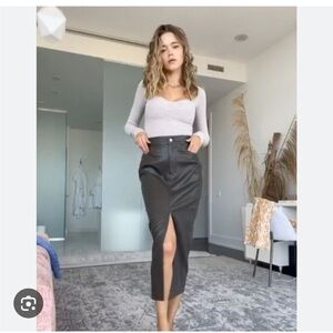 Aritzia long-Sleeve unique scoop neck